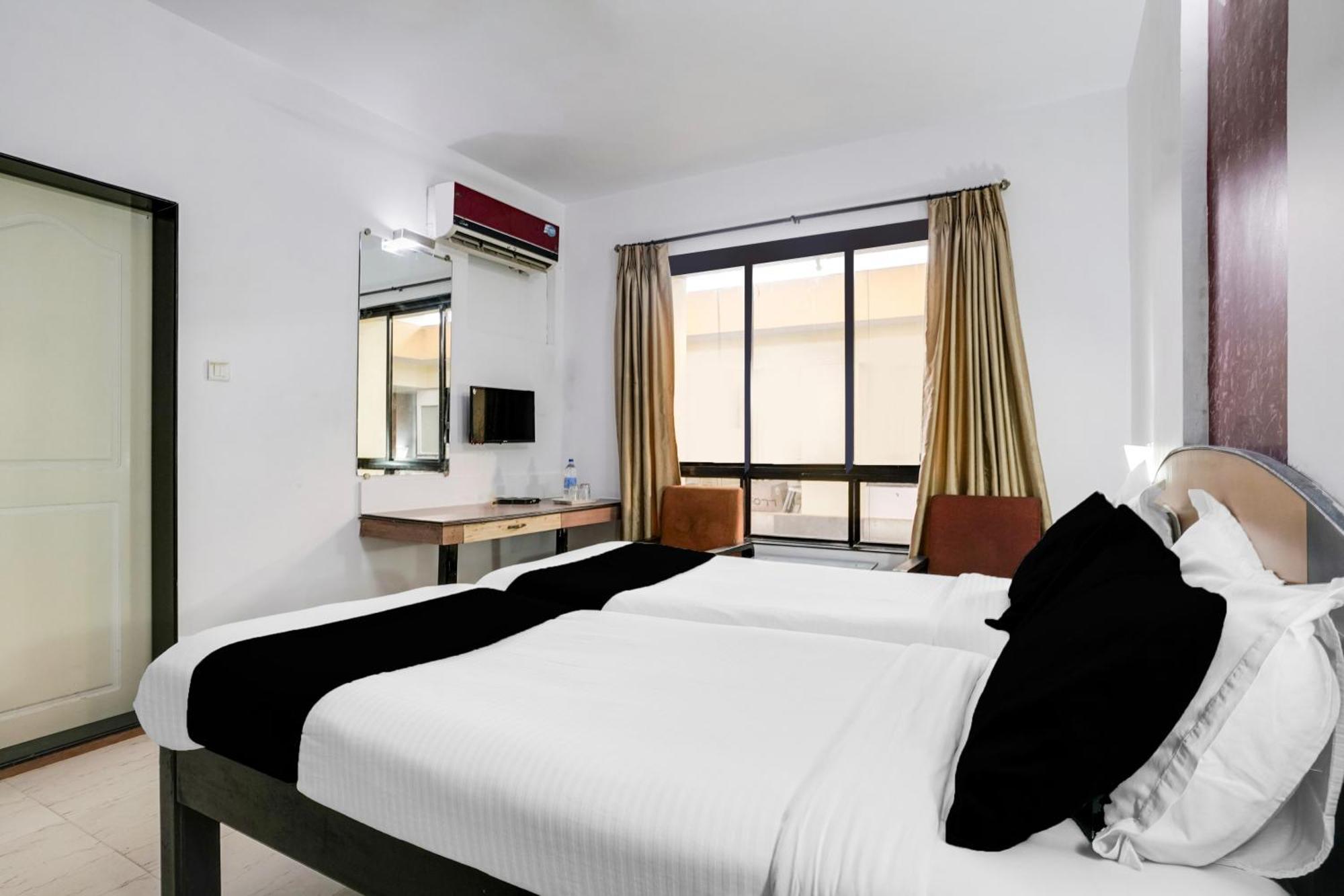Super Townhouse Margao Near Railway Station Hotel Exterior photo