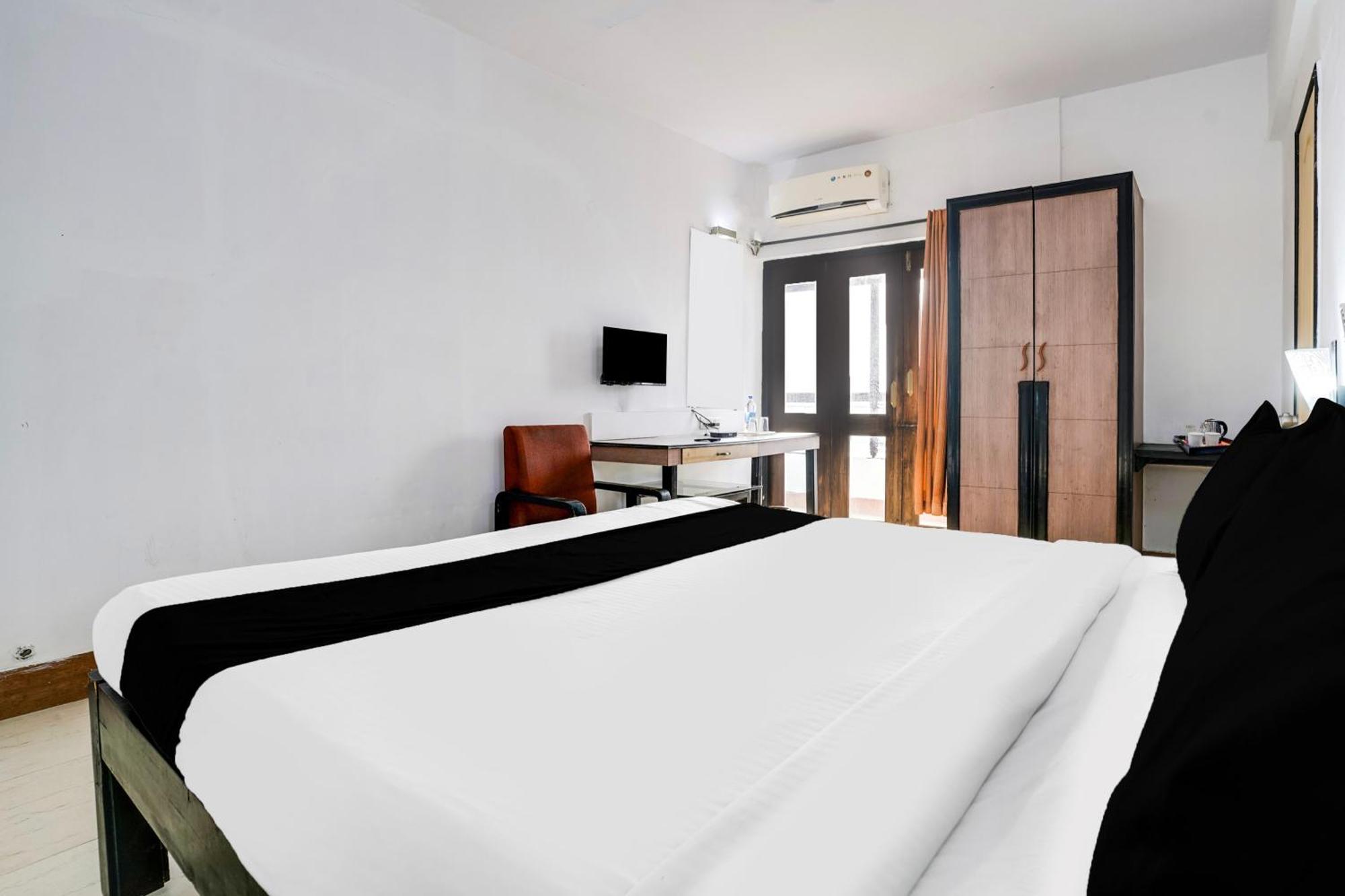Super Townhouse Margao Near Railway Station Hotel Exterior photo